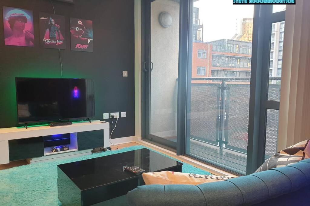 80S Retro 1Bed Studio Serviced Apartment Canary Wharf Perfect For Solo & Couple Travellers Londres Exterior foto