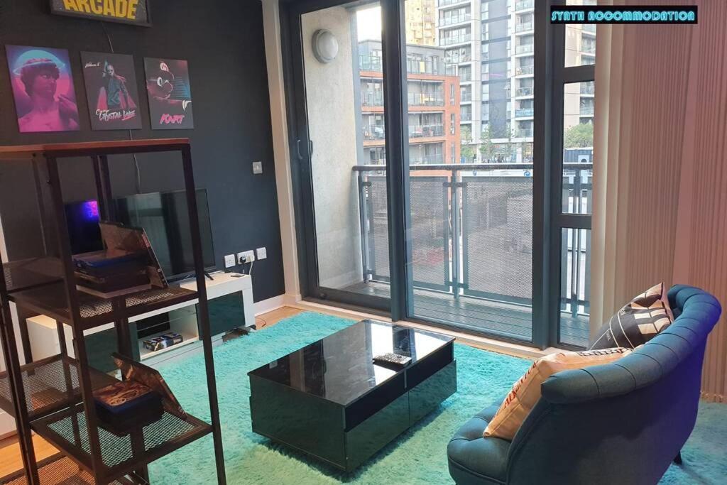 80S Retro 1Bed Studio Serviced Apartment Canary Wharf Perfect For Solo & Couple Travellers Londres Exterior foto